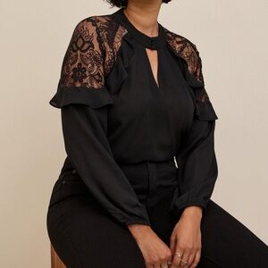 Torrid Georgette Crochet Inset Top Blouse sz 1X